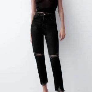 NWT Zara Mom Fit High Rise Mom Leg Ankle Rigid US Size 0 Black Distressed Frayed
